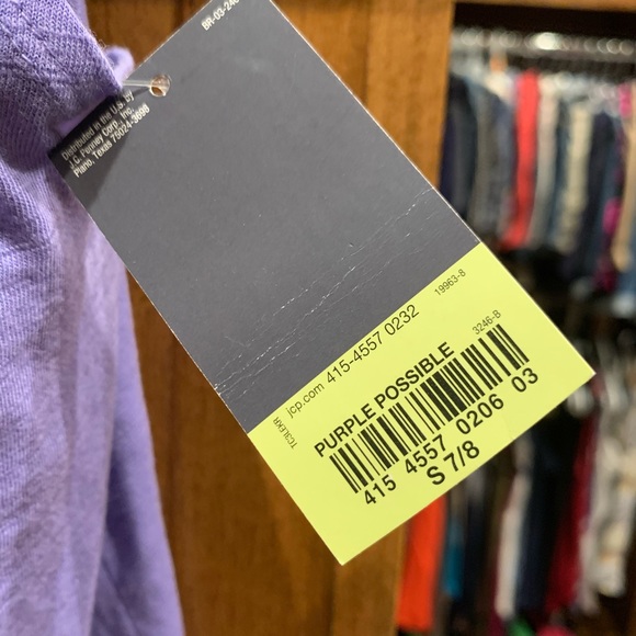 Tank top with built in bra - Picture 4 of 5